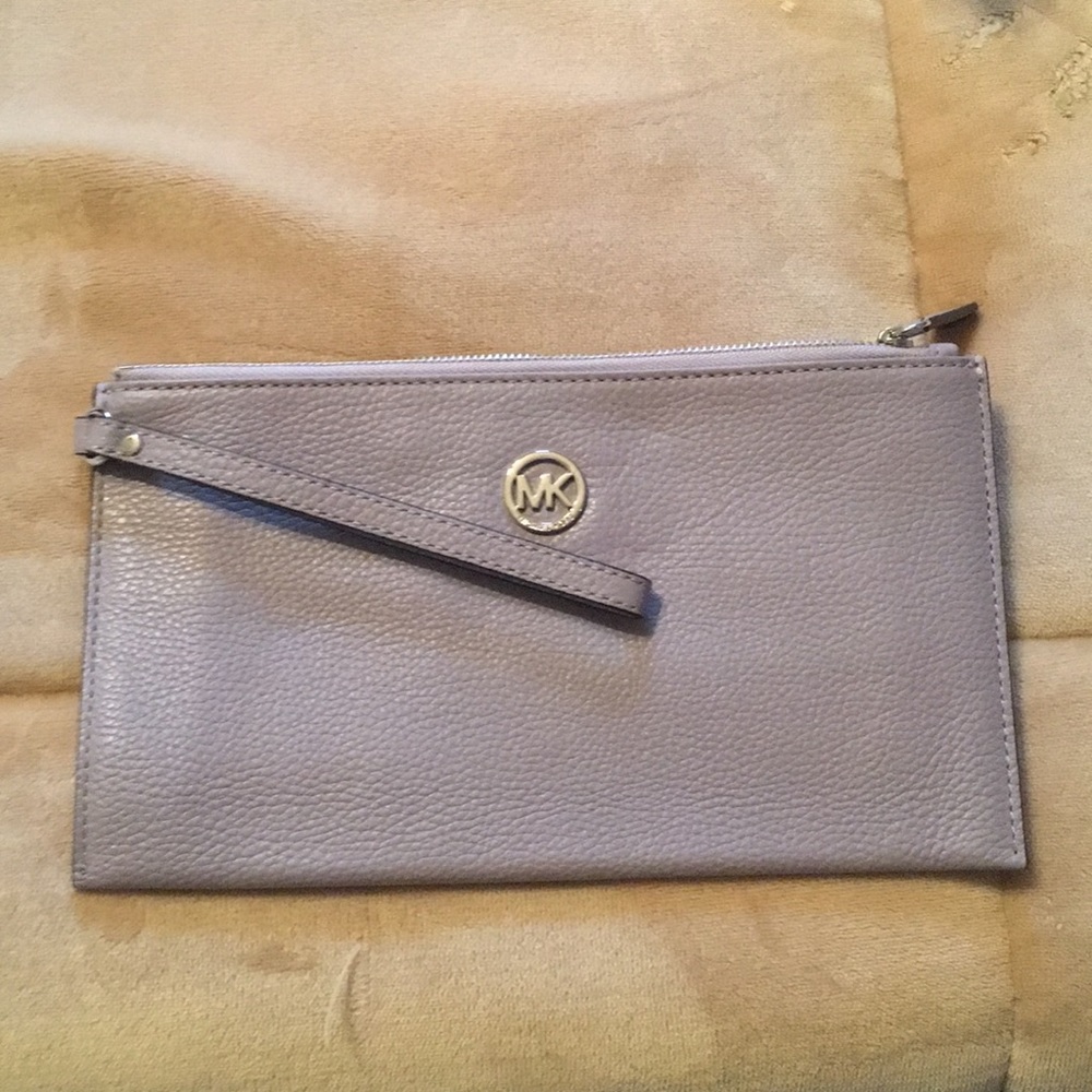 Micheal Kors large wristlet